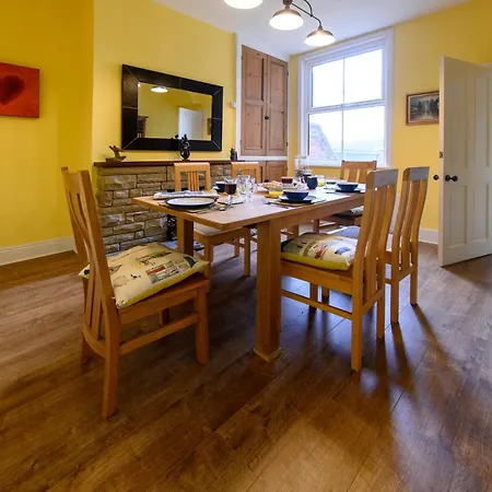 3 Bed In 74150 Knaresborough